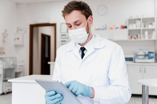 A Guide to Dental Lab Safety Standards: Essential Protocols for Compliance and Risk Reduction--12